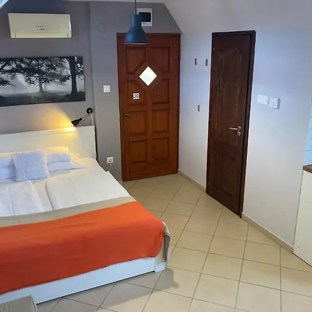 In Bed & Breakfast 3*